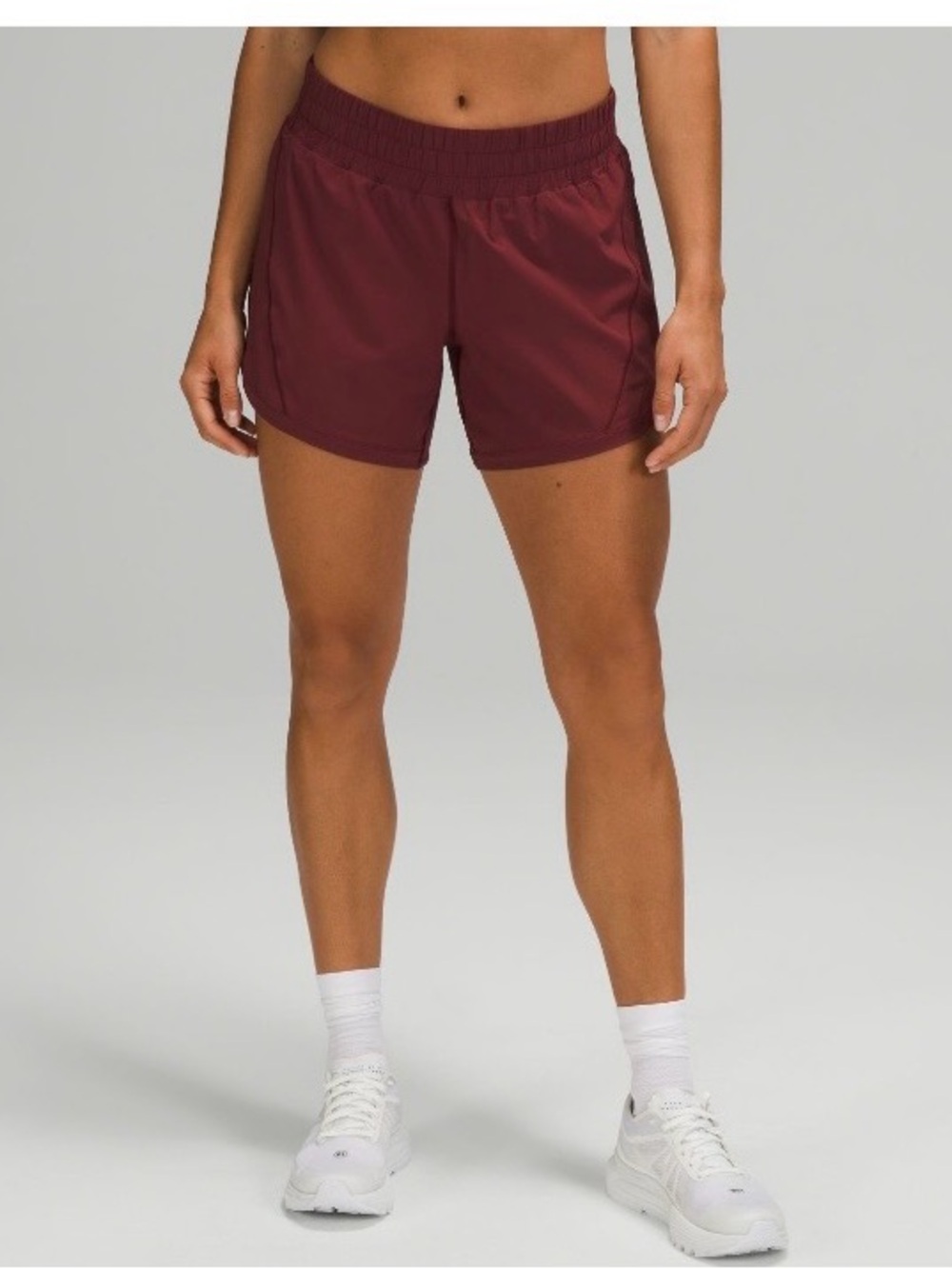 Lululemon Track That Mid-Rise Lined
Short 5" in Red Merlot - Size 6